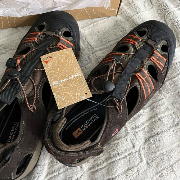 NWT Pacific Mountain Sandals - Picture 3 of 5
